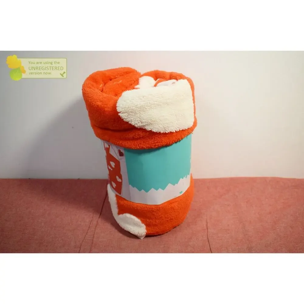 Pillowfort Patisserie Heart Kids' Chenille Throw Blanket Red 50x60
